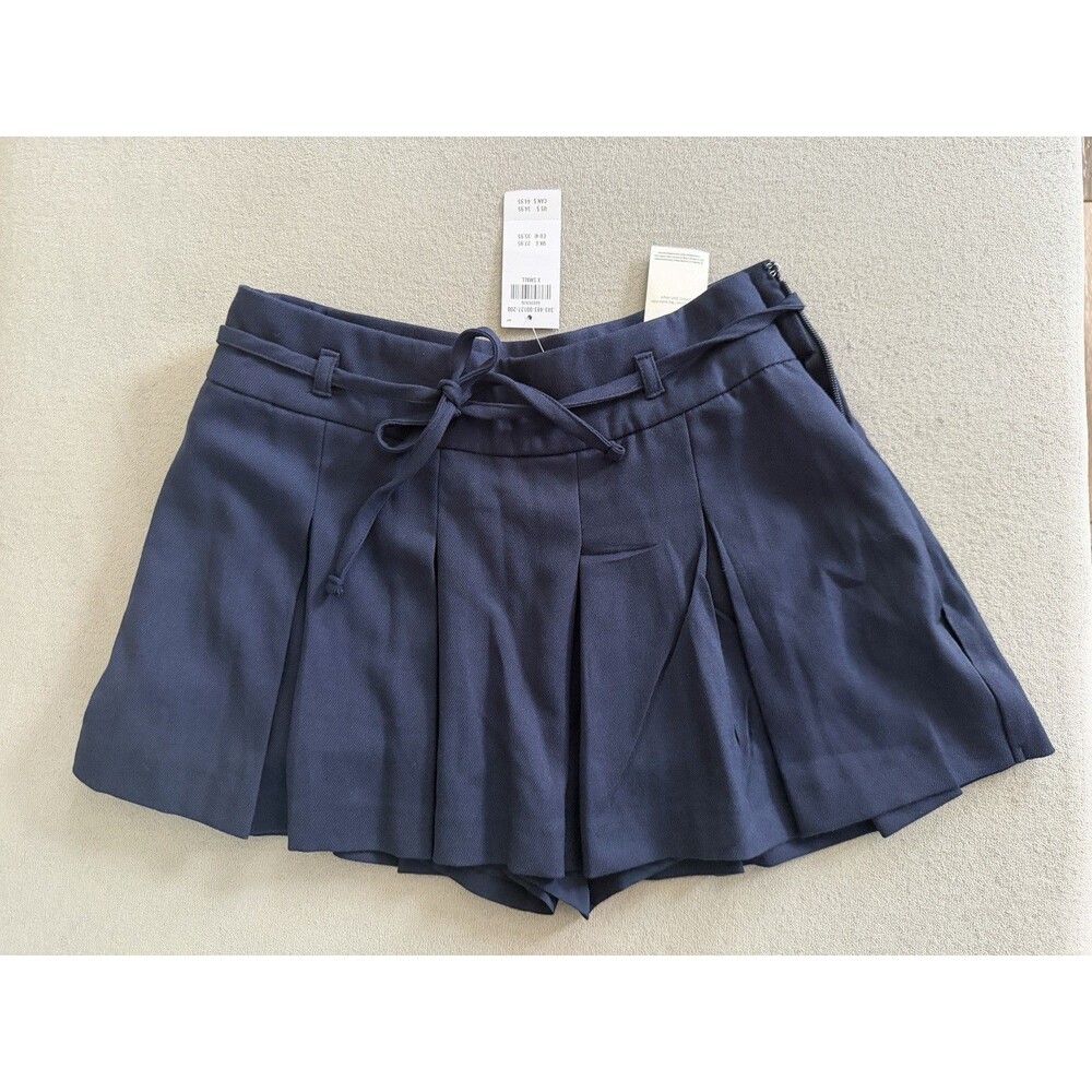 Hollister NWT Women's Navy Blue Pleated Mini Skort Size XS with safety pants